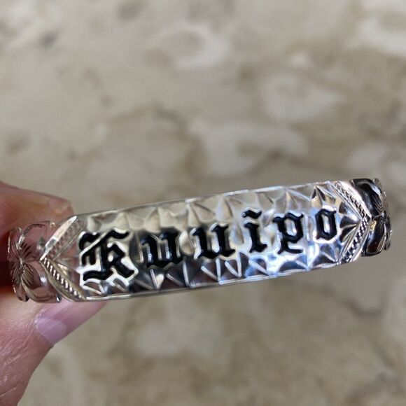 Vintage Hawaiian 925 Sterling Silver Kuuipo Floral Carved Etched Bangle Bracelet - Picture 6 of 10